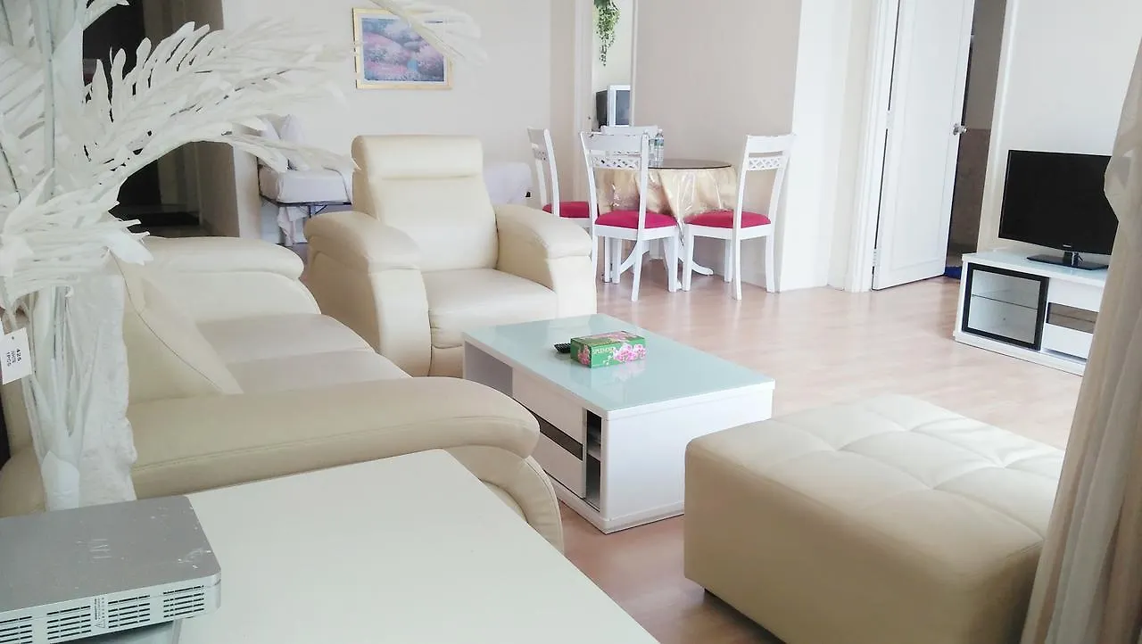 Times Square Suites@Times Squarekl location