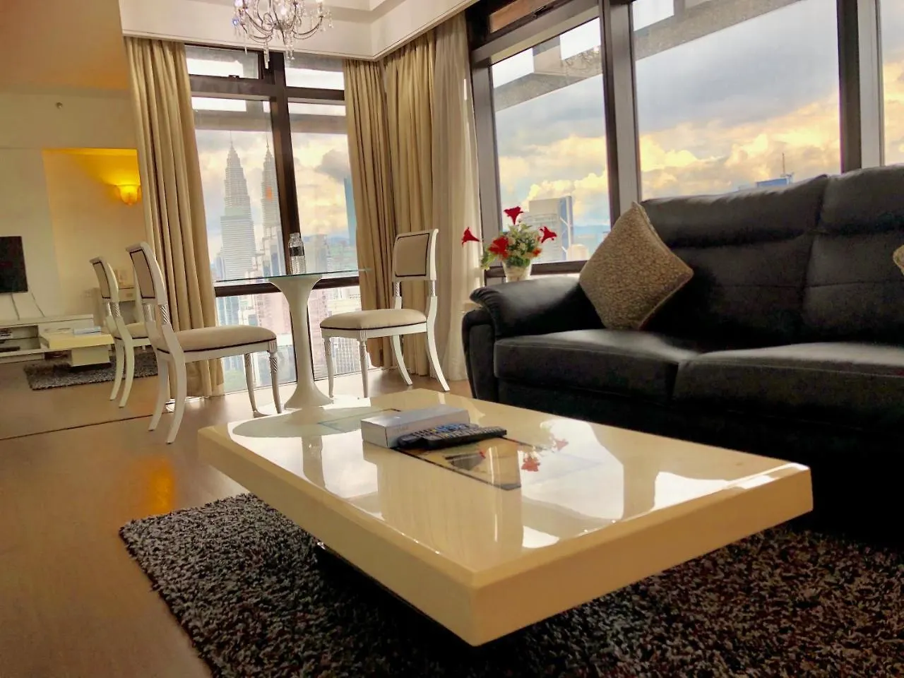 Times Square Suites@Times Squarekl Apartment